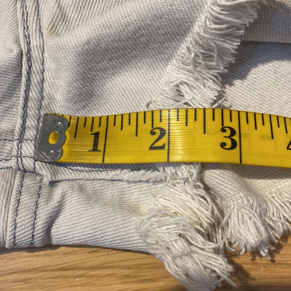 Vintage Womens Levi’s 505 cutoff high waisted shorts with fringe detail grey 33 - Picture 8 of 16